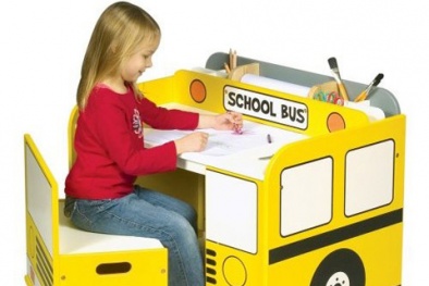 Những điều cần biết khi chọn bàn học cho trẻ