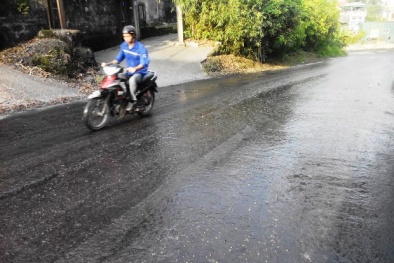 Người dân Hạ Long: ‘Giờ không sợ nghèo mà chỉ sợ… bẩn’