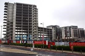 Tại sao dân phải đóng thuế để xây các công trình bỏ hoang?