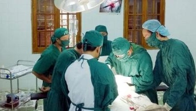 Phẫu thuật kịp thời ngư dân bị viêm ruột thừa khi đang đi biển