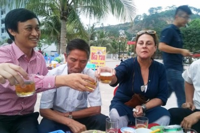 ‘Phố bia’ Hạ Long đã nhiều lần khiến tôi quên mất lời thề với vợ