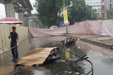 Vụ thép rơi chết người: Có thể khởi tố 