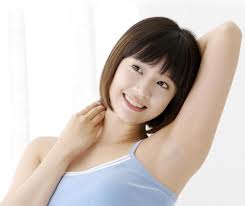 Cách dưỡng vùng da dưới cánh tay trắng hồng mịn màng