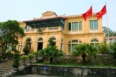 Bí ẩn tòa biệt thự đẹp nhất Quảng Ninh từng có đường hầm thông ra biển