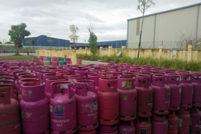 Phát hiện Công ty nghi sang chiết hàng nghìn 'quả bom gas' lậu