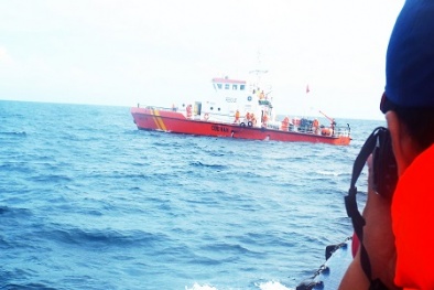 Vụ chìm tàu hàng Phúc Xuân 68 ở biển Nha Trang: 8 thủy thủ mắc kẹt vì ngủ say?