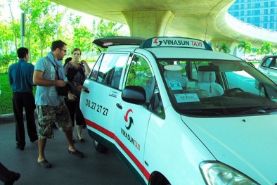 Giá cước taxi, vận tải đường dài rục rịch giảm nhẹ