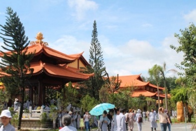 Đề nghị làm rõ người “bôi xấu hình ảnh tăng ni” 