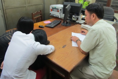 Người đẹp bán dâm nghìn đô giữ đăng ký kết hôn 'làm kỷ niệm'