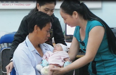 Thông tin mới nhất vụ cháu bé sơ sinh văng khỏi bụng mẹ vì tai nạn giao thông