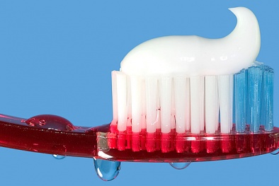 Khoa học Mỹ khẳng định kem đánh răng có hóa chất gây ung thư