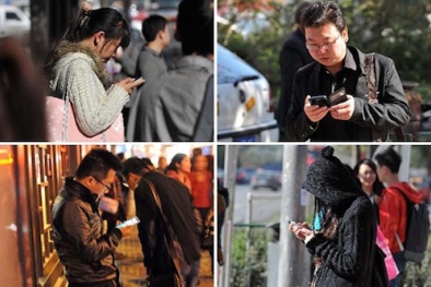 Nghiện smartphone dễ mắc bệnh về đốt sống cổ