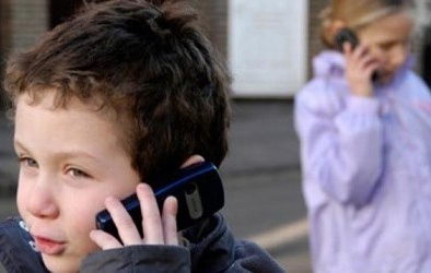 Ung thư não nếu dùng di động sớm