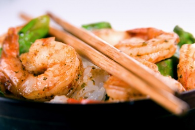 Trung Quốc: Ấu trùng 'lẻn' vào đĩa tôm chiên