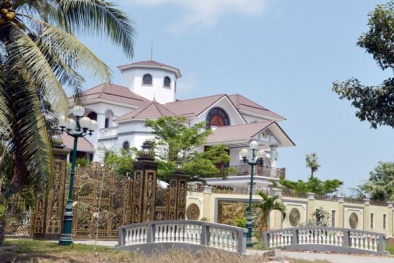 Con ông Truyền lấy tiền đâu xây dinh thự hàng chục tỷ đồng?