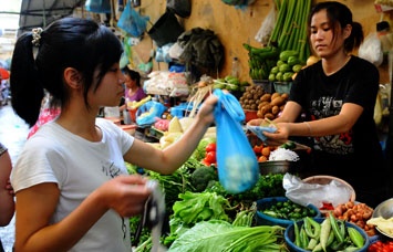 Đừng bàn tăng năng suất lao động khi lương chưa đủ sống tối thiểu