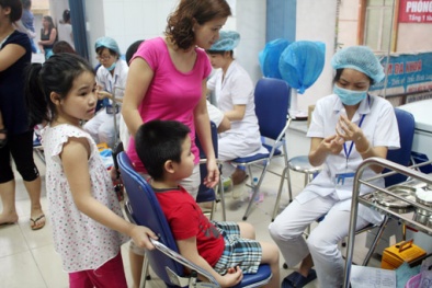 Người dân có tâm lý e ngại tiêm vắc xin miễn phí