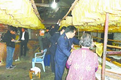 Váng đậu bẩn gây rúng động dư luận Trung Quốc