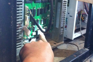 Cây xăng gắn IC để ăn cắp xăng dầu