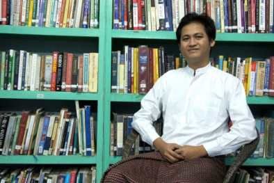 Chàng thủ thư dạy tiếng Anh cho quan chức