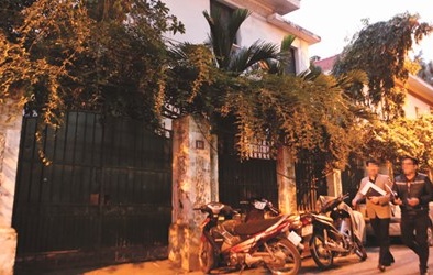 Cựu chủ tịch “chê” chung cư, “thích” xài biệt thự