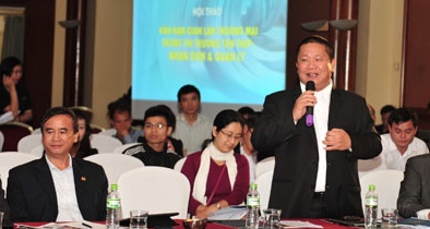 Điêu đứng vì tôn giả