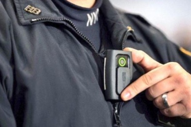 New York trang bị camera theo dõi cá nhân cho lực lượng cảnh sát