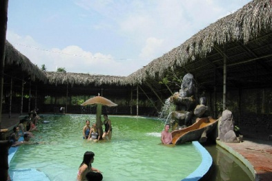 Những suối nước nóng nổi tiếng không thể bỏ lỡ mùa đông này