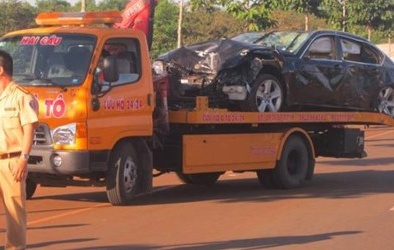 Xế hộp của Trung úy CSGT đâm chết dân quân gắn biển giả?