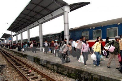 Bắt khẩn cấp đối tượng ném xăng, đốt phòng bán vé Ga Vinh