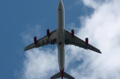 Giá vé máy bay thế giới đồng loạt giảm trong năm 2015