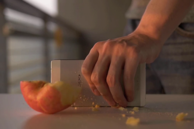 Oppo R5 mỏng manh nhưng không hề yếu ớt