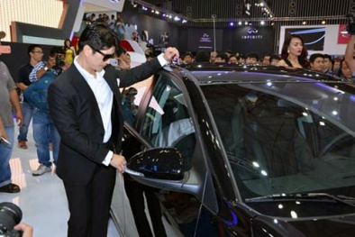 Ô tô tết sớm, xe mới ra đã giảm giá chống ế