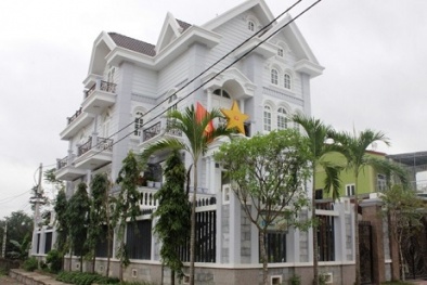 Cả làng tỷ phú xây biệt thự, mua xe hơi nhờ làm nghề đồng nát