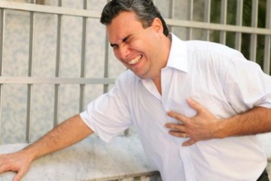 Học càng cao càng dễ đột quỵ