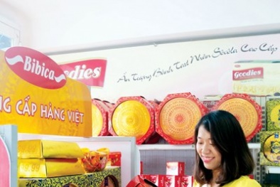 Hàng Tết: Ê hề trên kệ