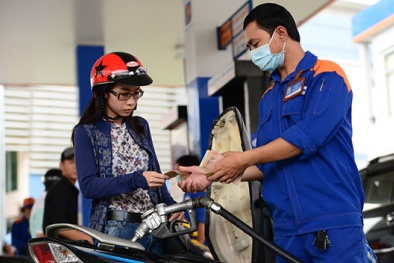 Dầu giảm 1 USD, tạo ra bao nhiêu việc làm?