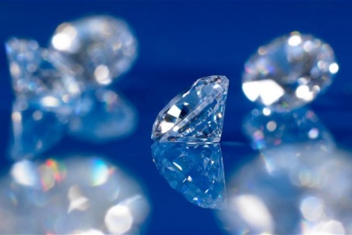 Hòn đá kỳ lạ chứa 30 nghìn viên kim cương