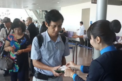 Không có chuyện giá vé máy bay giảm ồ ạt