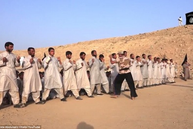 Khủng bố IS bán đồ tạo tác trong các nhà thờ để gây quỹ 