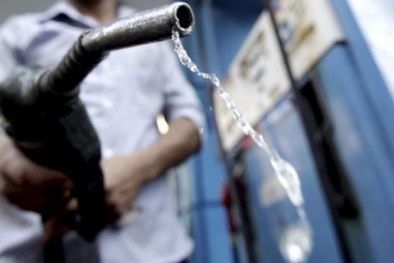 'Giật mình' có nơi bán 1.000 đồng/lít xăng