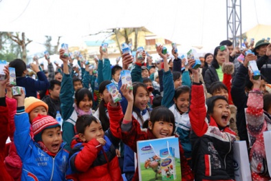 Quỹ sữa Vươn cao Việt Nam: 22 triệu ly sữa đã đến với trẻ em hoàn cảnh khó khăn