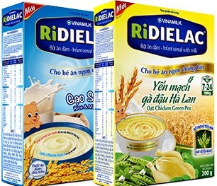 Cách tập ăn dặm cho bé để phát triển toàn diện