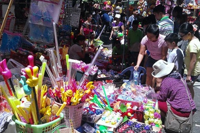 'Chết ngộp' với hàng Trung Quốc