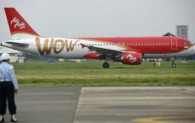 Phát hoảng vì máy bay AirAsia chết máy kèm theo tiếng nổ lớn