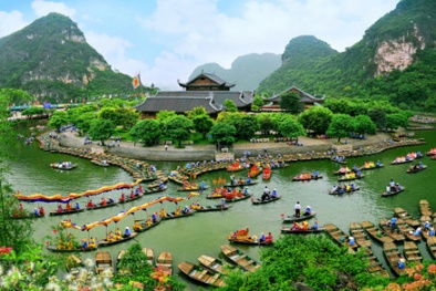 Ninh Bình tổ chức nhiều hoạt động chào mừng Tràng An là di sản 