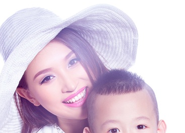 Vân Hugo: 'Tôi không thể làm MC như Thanh Bạch, Trấn Thành'