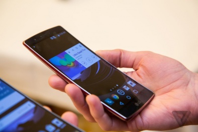 Smartphone có khả năng tự lành vết xước chỉ trong 10 giây