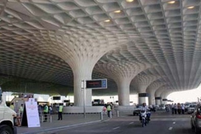 Sân bay Mumbai náo loạn sau thông điệp của khủng bố IS trong toilet