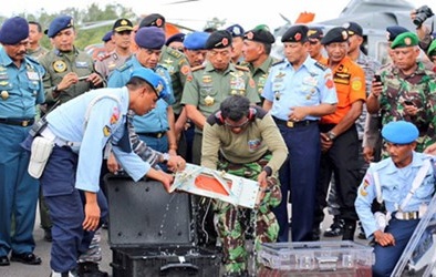 Hé lộ thông tin về lời cuối của phi công QZ8501 hãng AirAsia